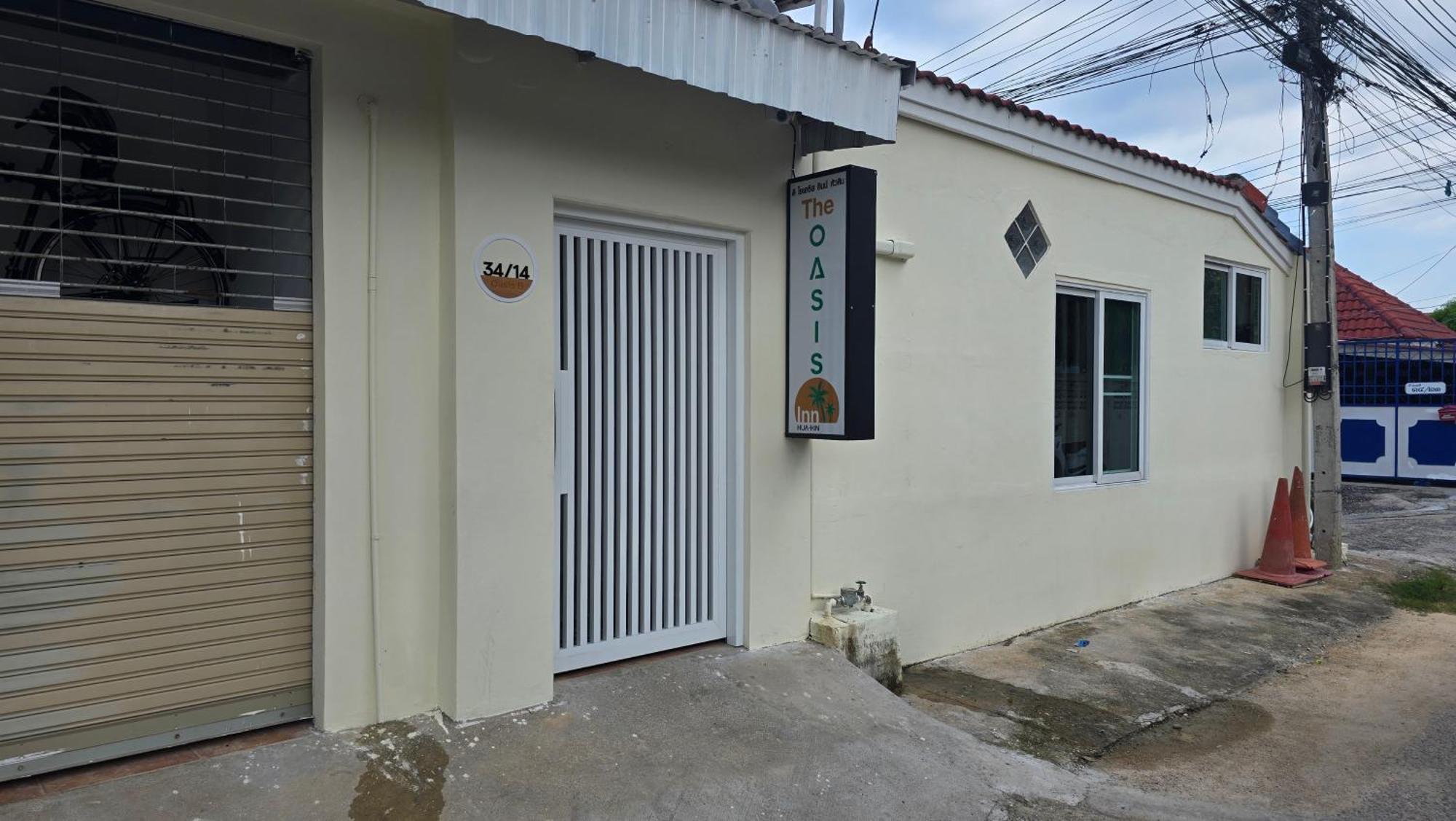 The Oasis Inn Hua Hin Exterior photo