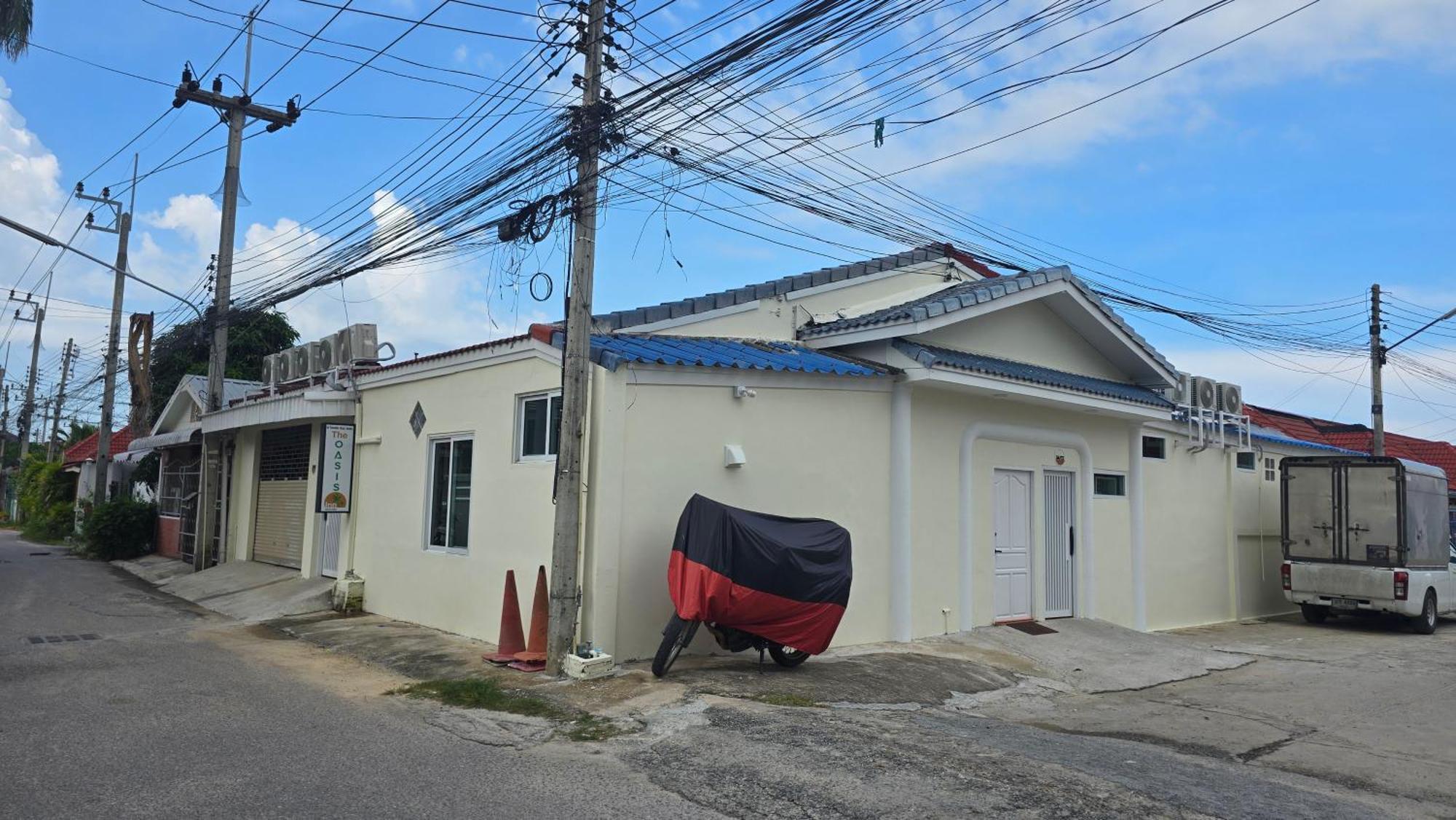 The Oasis Inn Hua Hin Exterior photo